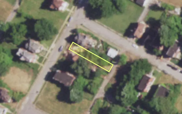 Aerial view of 1722 CORA AV — vacant lot, St. Louis with approximate parcel outline