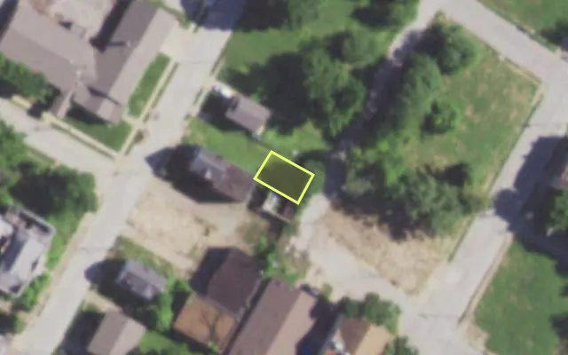 Aerial view of 1552 IRVING AV — vacant lot, St. Louis with approximate parcel outline