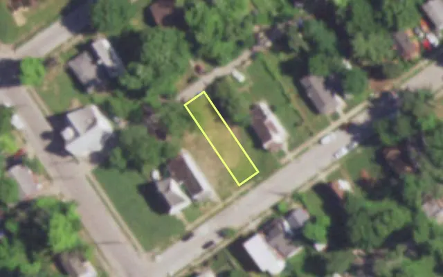 Aerial view of 5015 BEACON AV — vacant lot, St. Louis with approximate parcel outline