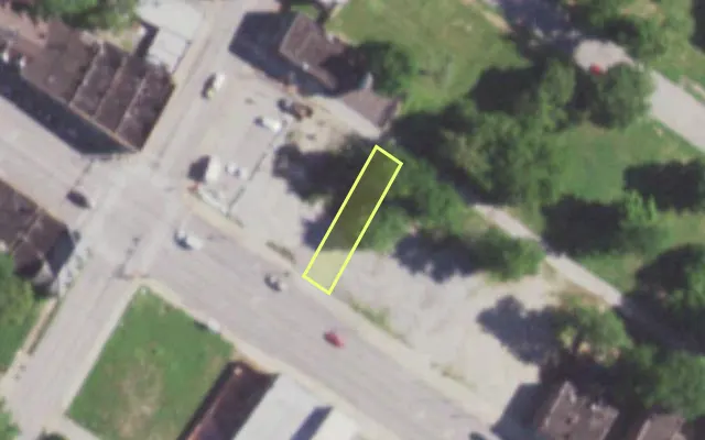 Aerial view of 5753 DR MARTIN LUTHER KING DR — vacant lot, St. Louis with approximate parcel outline