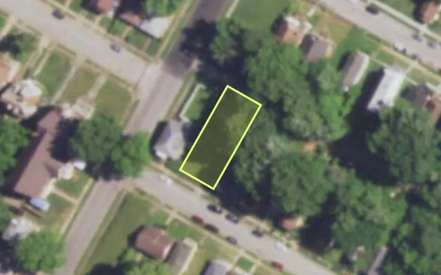 Aerial view of 6069 EMMA AV — vacant lot, St. Louis with approximate parcel outline