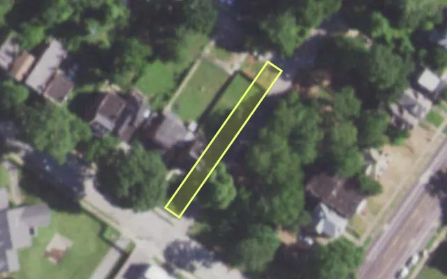 Aerial view of 5321 MINERVA AV — vacant lot, St. Louis with approximate parcel outline