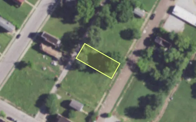 Aerial view of 4325 GANO AV — vacant lot, St. Louis with approximate parcel outline