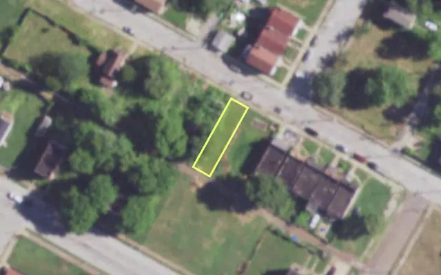 Aerial view of 3724 PENROSE ST — vacant lot, St. Louis with approximate parcel outline