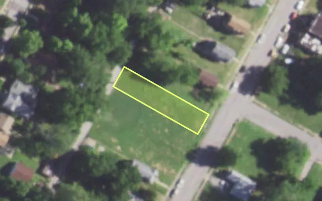 Aerial view of 2547 ARLINGTON AV — vacant lot, St. Louis with approximate parcel outline