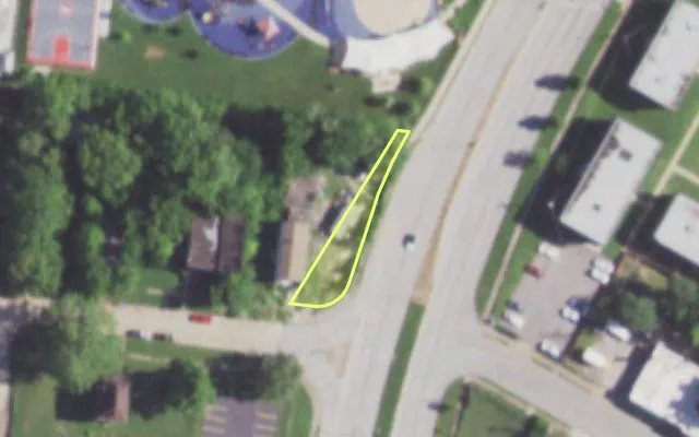 Aerial view of 6115 SUBURBAN AV — vacant lot, St. Louis with approximate parcel outline