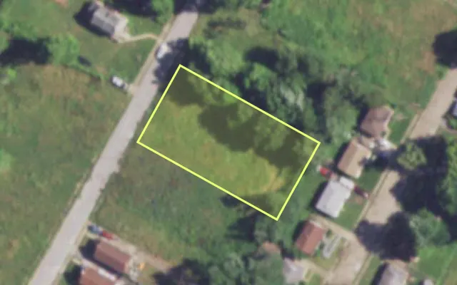 Aerial view of 3124 VINE GROVE AV — vacant lot, St. Louis with approximate parcel outline