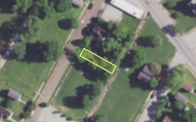 Aerial view of 4328 GANO AV — vacant lot, St. Louis with approximate parcel outline