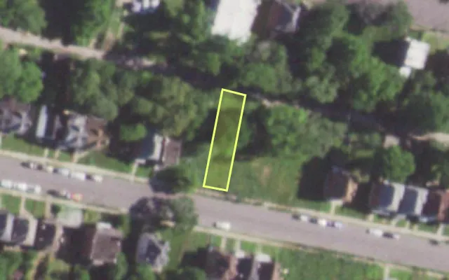 Aerial view of 5051 MINERVA AV — vacant lot, St. Louis with approximate parcel outline