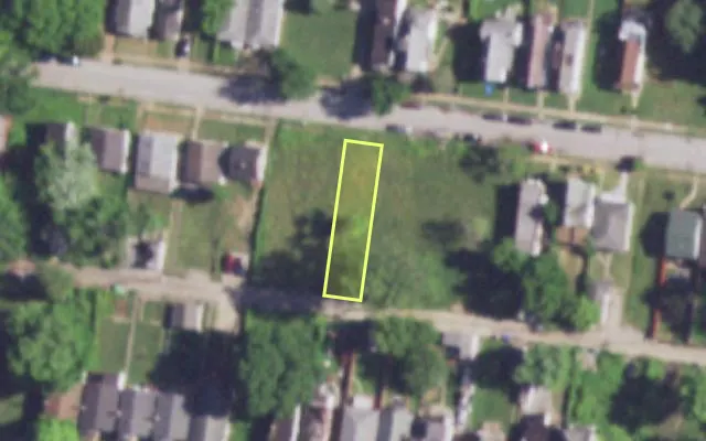 Aerial view of 948 ELIAS AV — vacant lot, St. Louis with approximate parcel outline
