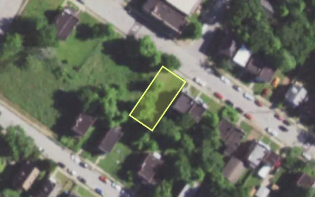 Aerial view of 5864 RIDGE AV — vacant lot, St. Louis with approximate parcel outline