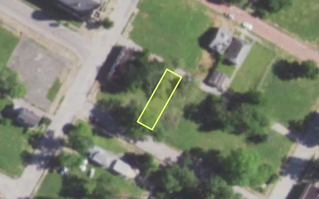 Aerial view of 5571 MAFFITT AV — vacant lot, St. Louis with approximate parcel outline