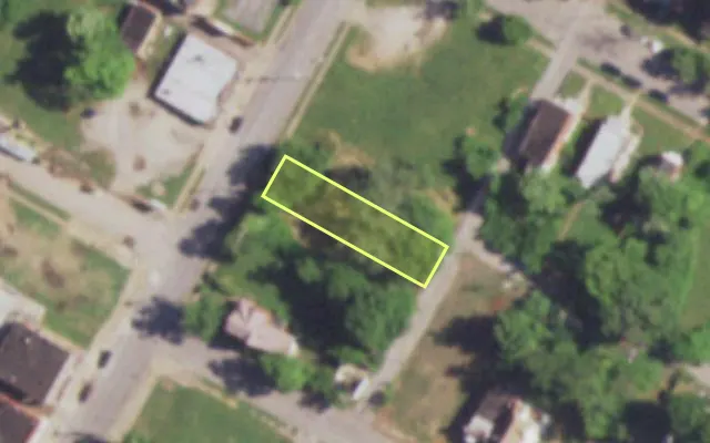 Aerial view of 2712 MARCUS AV — vacant lot, St. Louis with approximate parcel outline