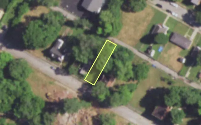 Aerial view of 4563 NORTH MARKET ST — vacant lot, St. Louis with approximate parcel outline