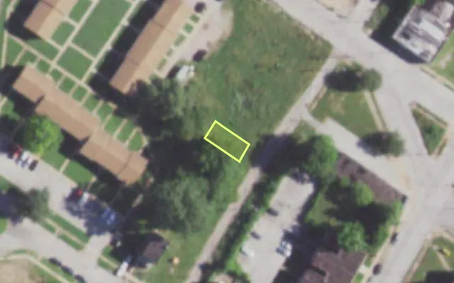 Aerial view of 1445 COCKRILL ST — vacant lot, St. Louis with approximate parcel outline