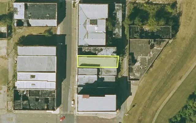 Aerial view of PHILLIPS County parcel 704-00301-000 — Arkansas post-auction with approximate parcel outline