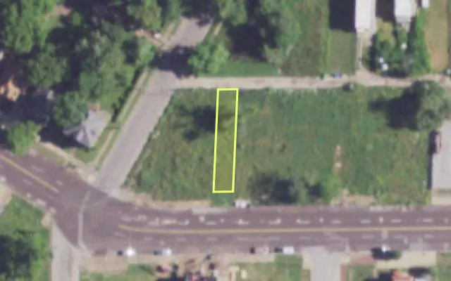 Aerial view of 2835 ST LOUIS AV — vacant lot, St. Louis with approximate parcel outline