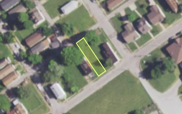Aerial view of 5341 N EUCLID AV — vacant lot, St. Louis with approximate parcel outline