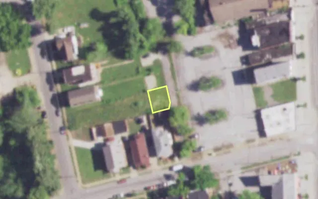 Aerial view of 8110 R CHURCH RD — vacant lot, St. Louis with approximate parcel outline