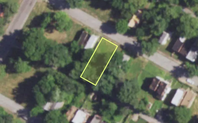 Aerial view of 4348 GARFIELD AV — vacant lot, St. Louis with approximate parcel outline