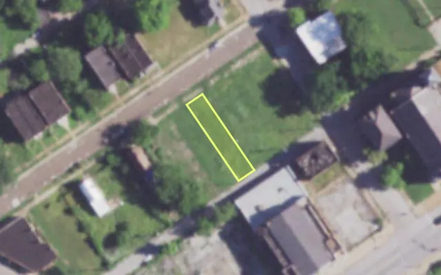 Aerial view of 2110 OBEAR AV — vacant lot, St. Louis with approximate parcel outline