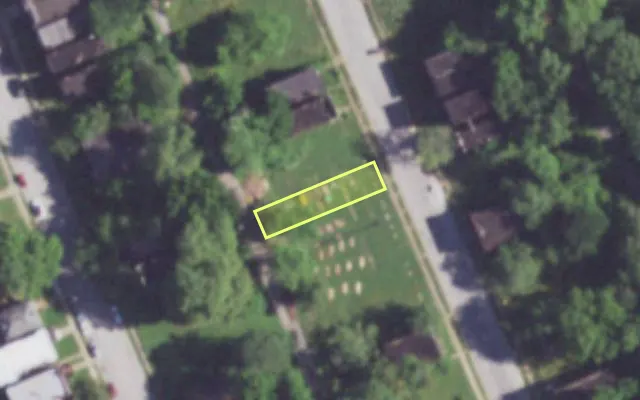 Aerial view of 4409 N 20TH ST — vacant lot, St. Louis with approximate parcel outline