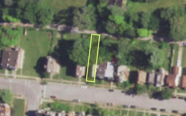 Aerial view of 4639 NEWBERRY TER — vacant lot, St. Louis with approximate parcel outline
