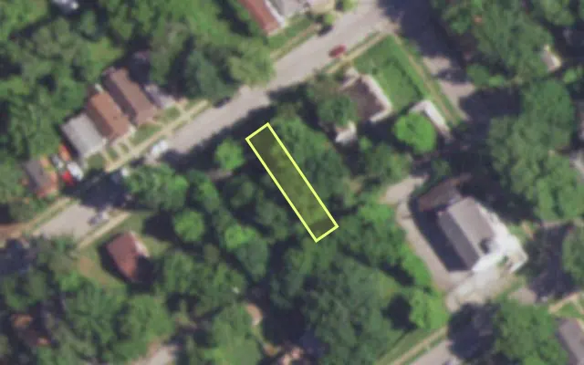Aerial view of 5062 BEACON AV — vacant lot, St. Louis with approximate parcel outline