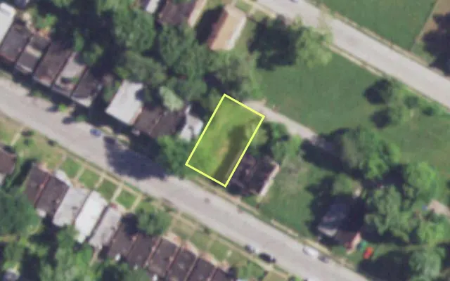 Aerial view of 4443 LEE AV — vacant lot, St. Louis with approximate parcel outline