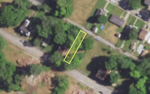 Aerial view of 4555 NORTH MARKET ST — vacant lot, St. Louis with approximate parcel outline
