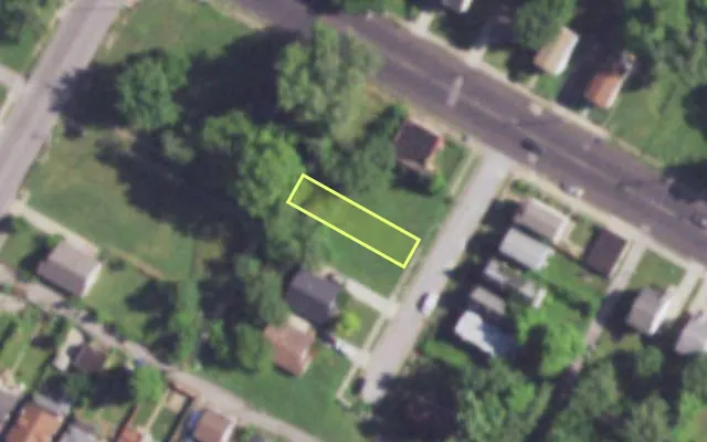 Aerial view of 4135 LEA PL — vacant lot, St. Louis with approximate parcel outline
