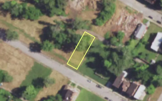 Aerial view of 4557 GARFIELD AV — vacant lot, St. Louis with approximate parcel outline
