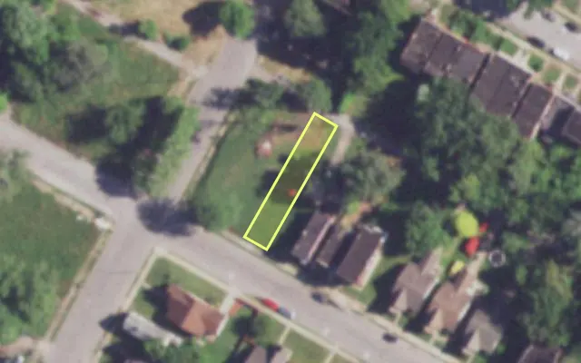 Aerial view of 3745 LINCOLN AV — vacant lot, St. Louis with approximate parcel outline