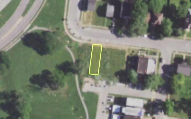 Aerial view of 6052 MAPLE AV — vacant lot, St. Louis with approximate parcel outline