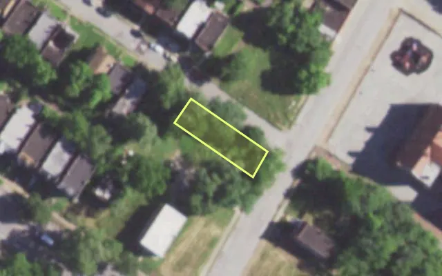 Aerial view of 1319 HAMILTON BLVD — vacant lot, St. Louis with approximate parcel outline