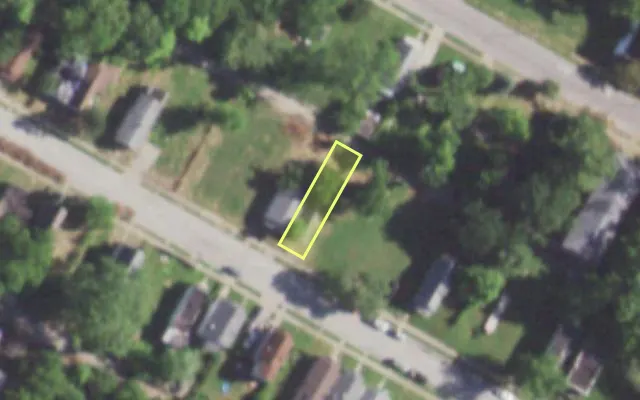 Aerial view of 5649 KENNERLY AV — vacant lot, St. Louis with approximate parcel outline