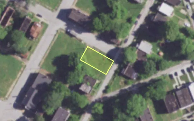 Aerial view of 4123 GLASGOW AV — vacant lot, St. Louis with approximate parcel outline