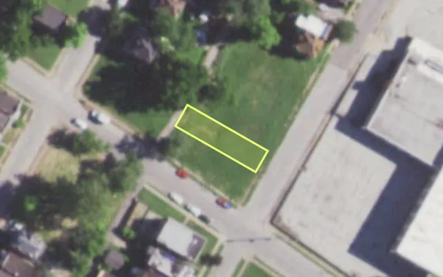 Aerial view of 1361 TEMPLE PL — vacant lot, St. Louis with approximate parcel outline