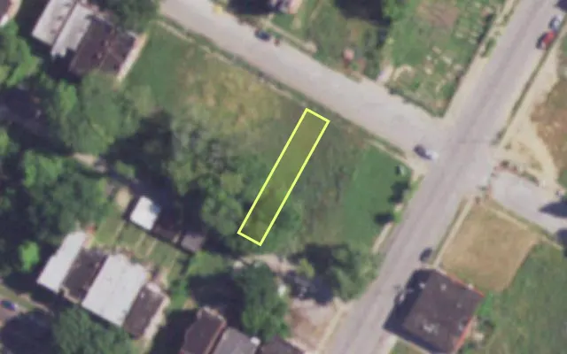 Aerial view of 3912 LABADIE AV — vacant lot, St. Louis with approximate parcel outline