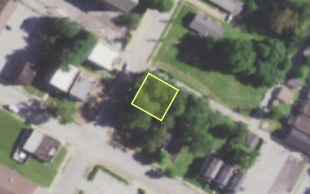 Aerial view of 2908 ARLINGTON AV — vacant lot, St. Louis with approximate parcel outline