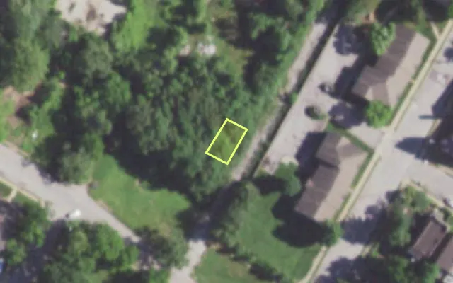 Aerial view of 6110 WABADA AV — vacant lot, St. Louis with approximate parcel outline