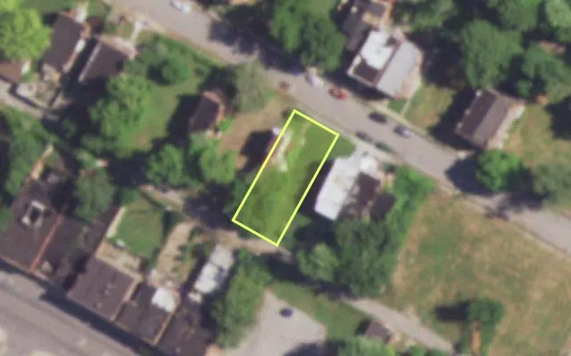Aerial view of 4574 ALDINE AV — vacant lot, St. Louis with approximate parcel outline