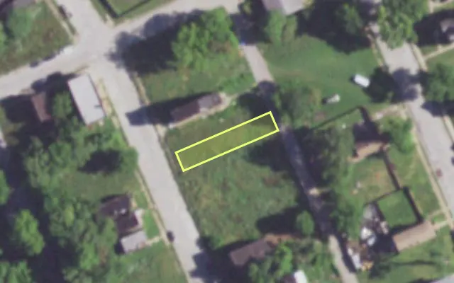 Aerial view of 4424 N 19TH ST — vacant lot, St. Louis with approximate parcel outline