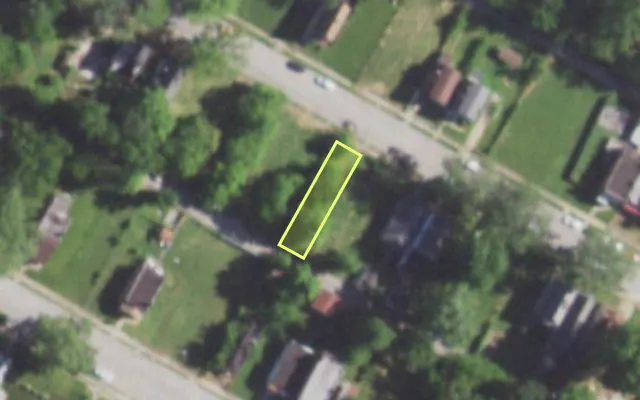 Aerial view of 5728 HIGHLAND AV — vacant lot, St. Louis with approximate parcel outline