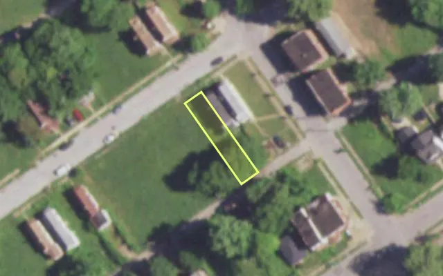 Aerial view of 5088 GERALDINE AV — vacant lot, St. Louis with approximate parcel outline