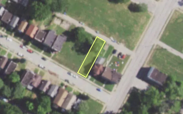 Aerial view of 5811 HIGHLAND AV — vacant lot, St. Louis with approximate parcel outline