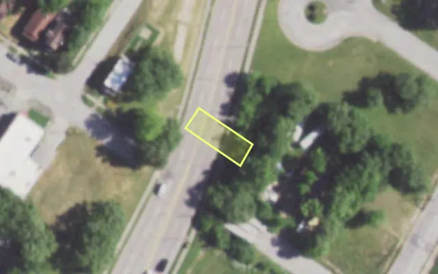 Aerial view of 1337 COCKRILL ST — vacant lot, St. Louis with approximate parcel outline