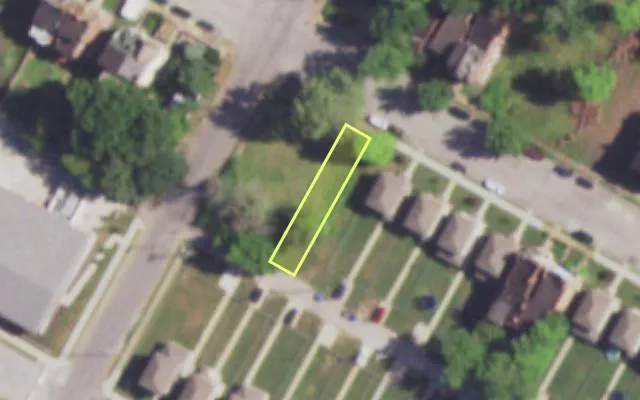Aerial view of 4258 W COOK AV — vacant lot, St. Louis with approximate parcel outline