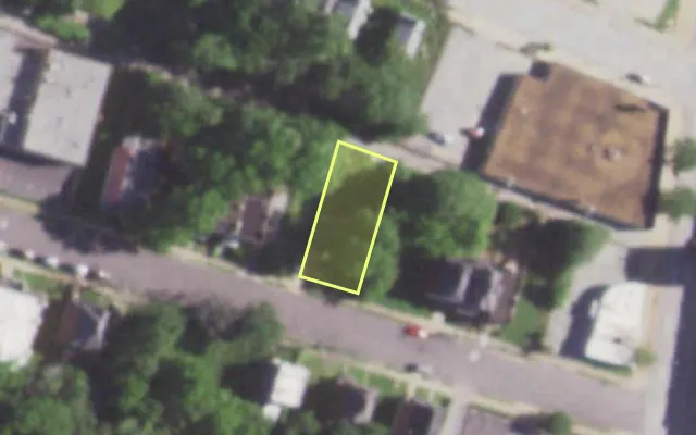 Aerial view of 5023 RIDGE AV — vacant lot, St. Louis with approximate parcel outline