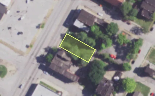 Aerial view of 4108 N GRAND BLVD — vacant lot, St. Louis with approximate parcel outline